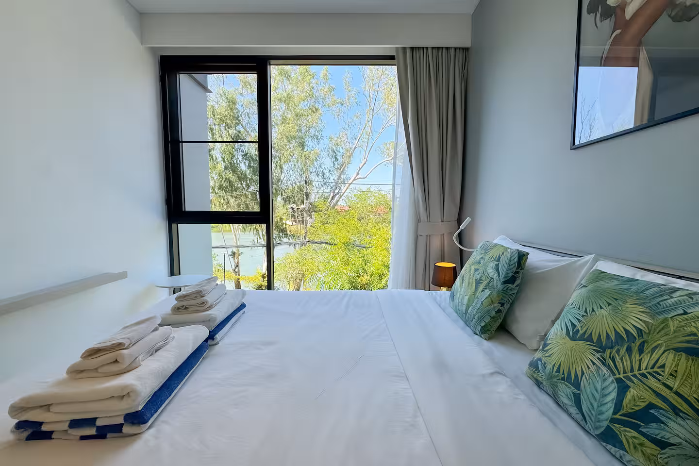 Cassia condo 2310 — 9