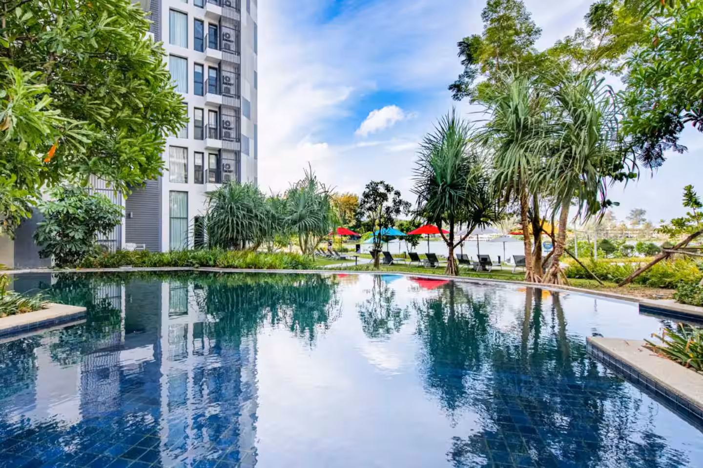 Cassia condo 2310 — 25