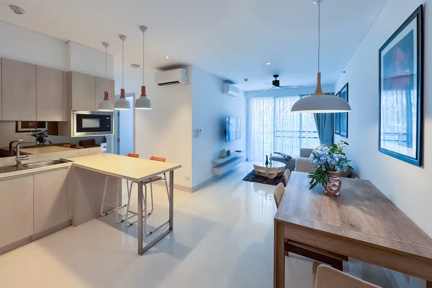 Cassia condo 2310 — 2