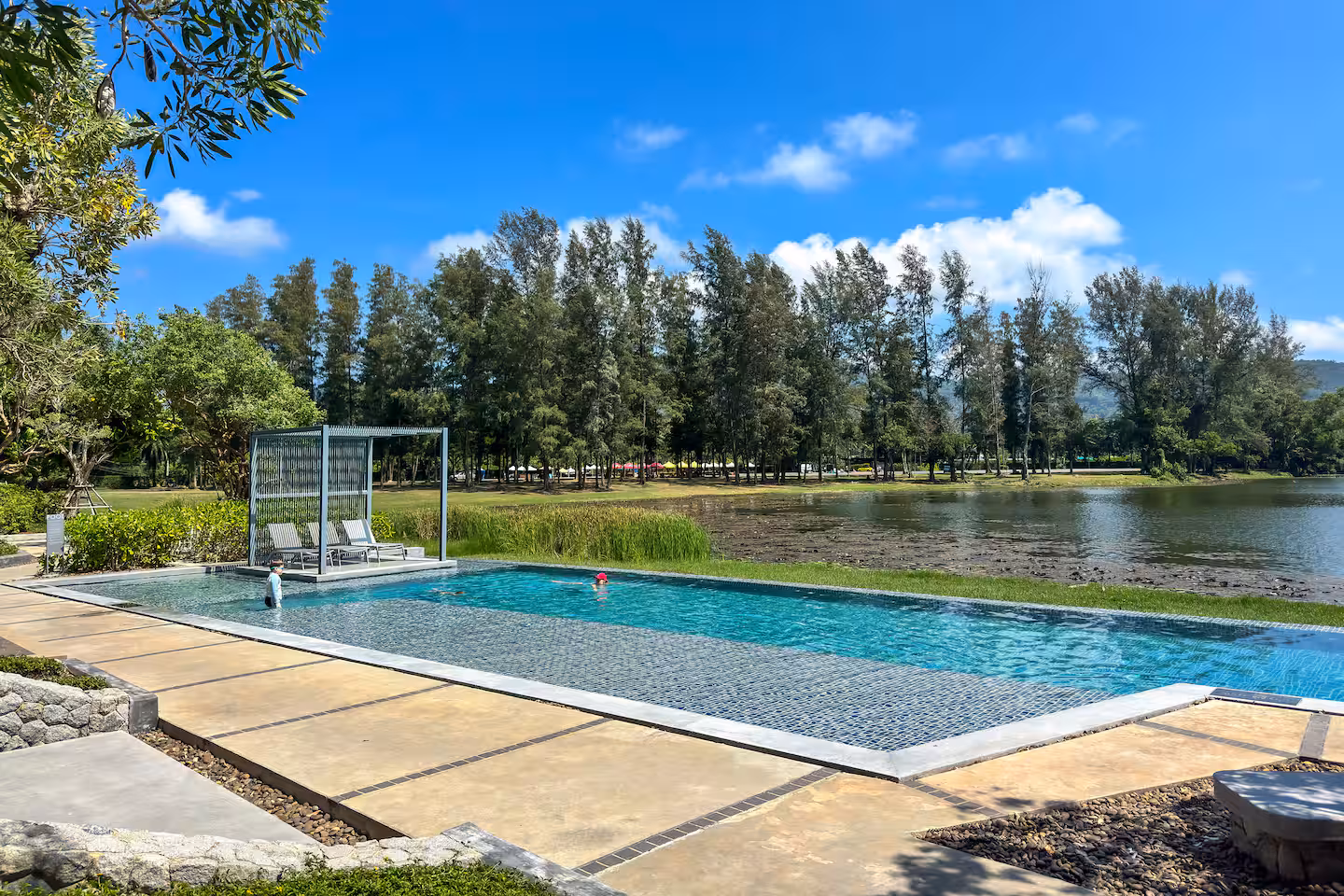 Cassia condo 2310 — 28