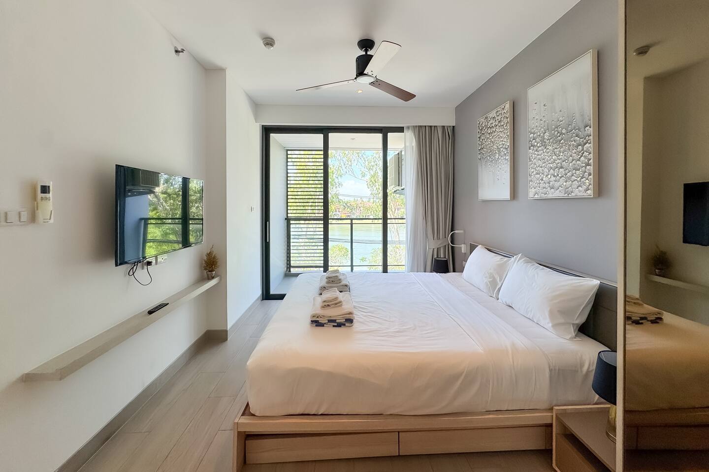 Cassia condo 2311 — 23